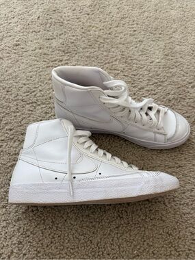 Women's Nike Blazer Mid 77 Sneakers